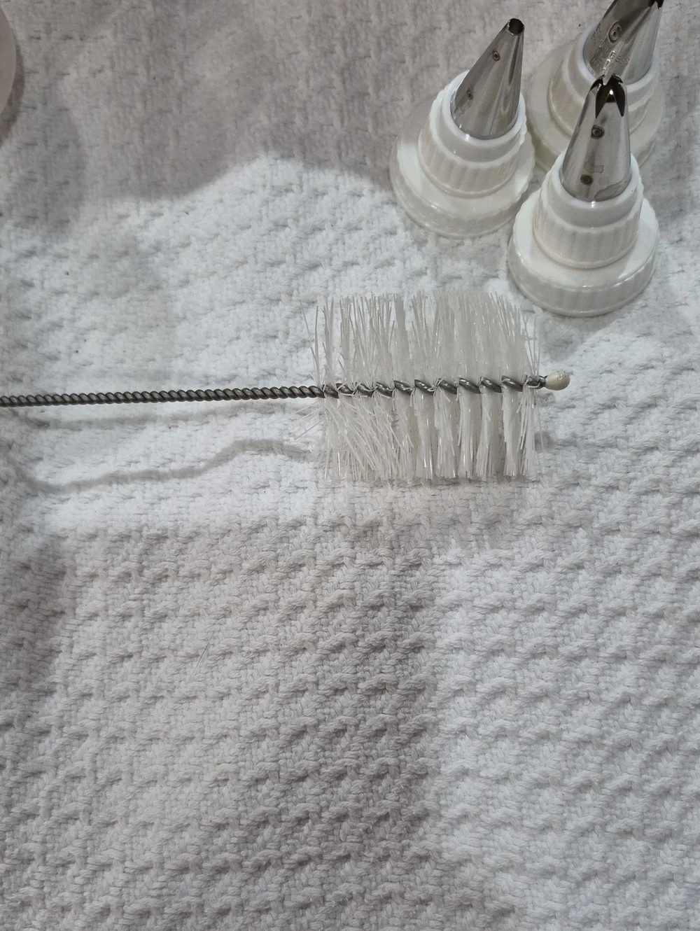 The Pampered Chef Discontinued Decorator Bottle Set w/ 3 Bottles, Tips & Brush